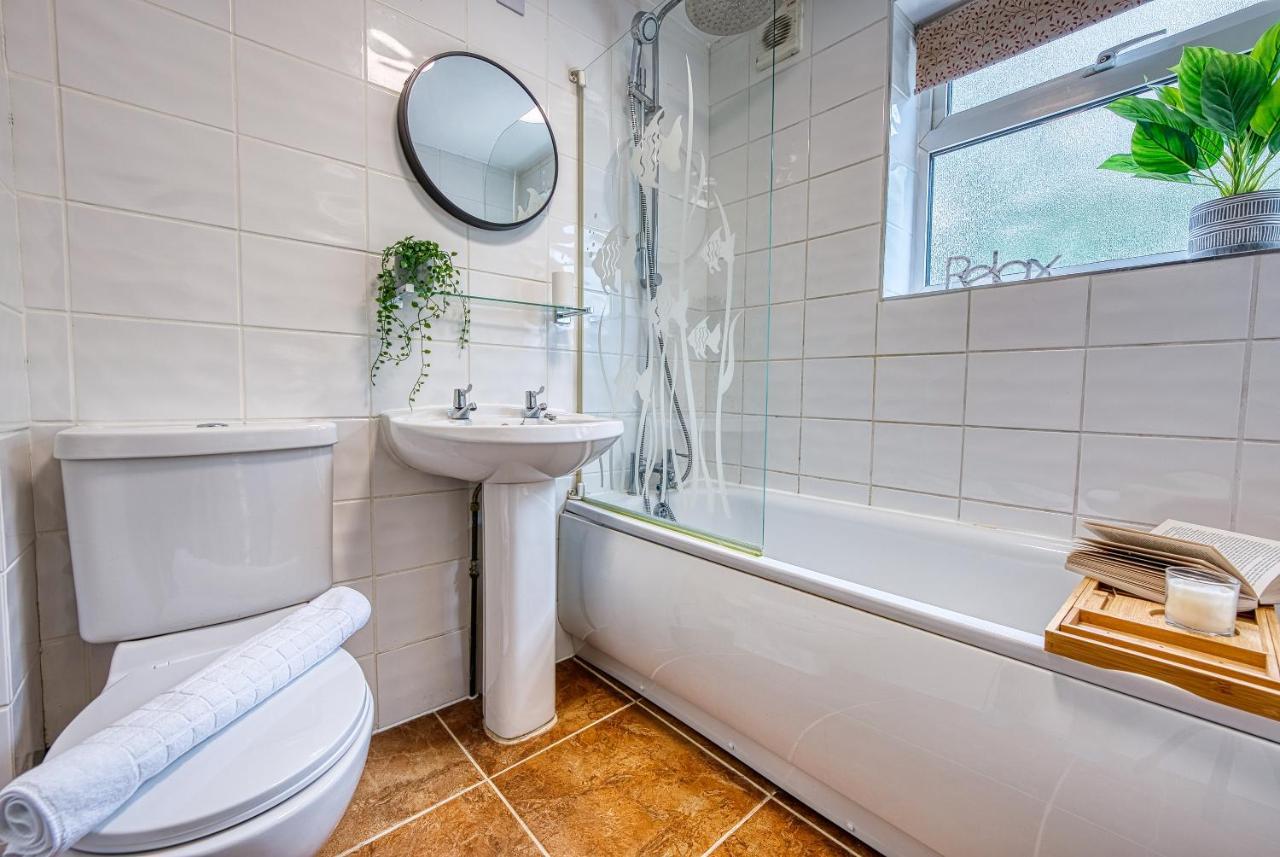 Cosy 3 Bed Apartment In Southam, Sleeps 6 Southam  Buitenkant foto