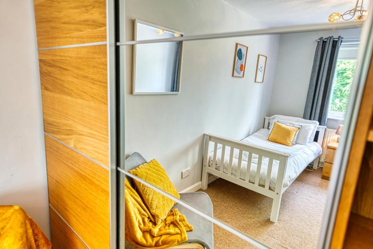 Cosy 3 Bed Apartment In Southam, Sleeps 6 Southam  Buitenkant foto