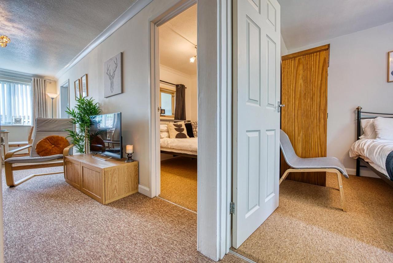 Cosy 3 Bed Apartment In Southam, Sleeps 6 Southam  Buitenkant foto